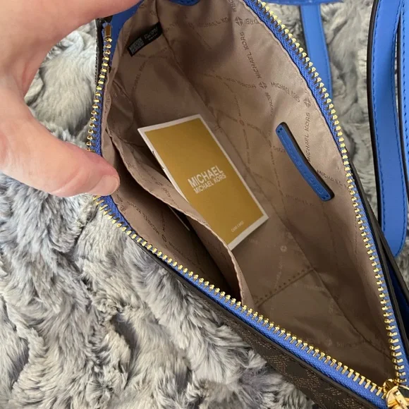 Michael Kors Camden Crossbody - Picture 3 of 10